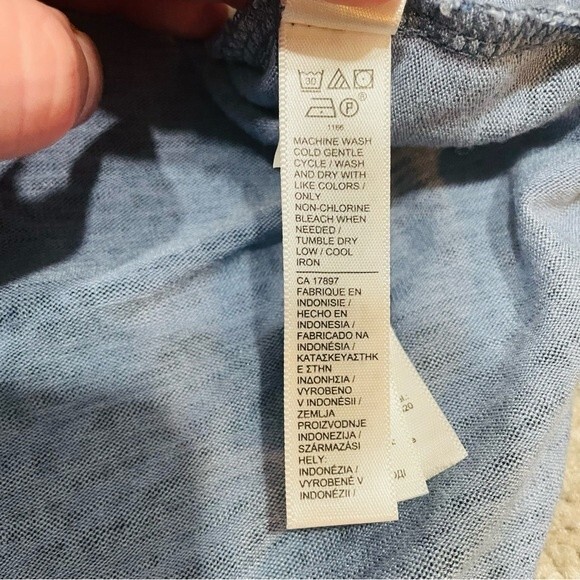 Athleta Blue Leopard Breezy V-neck Modal T-Shirt Size S - Picture 9 of 12